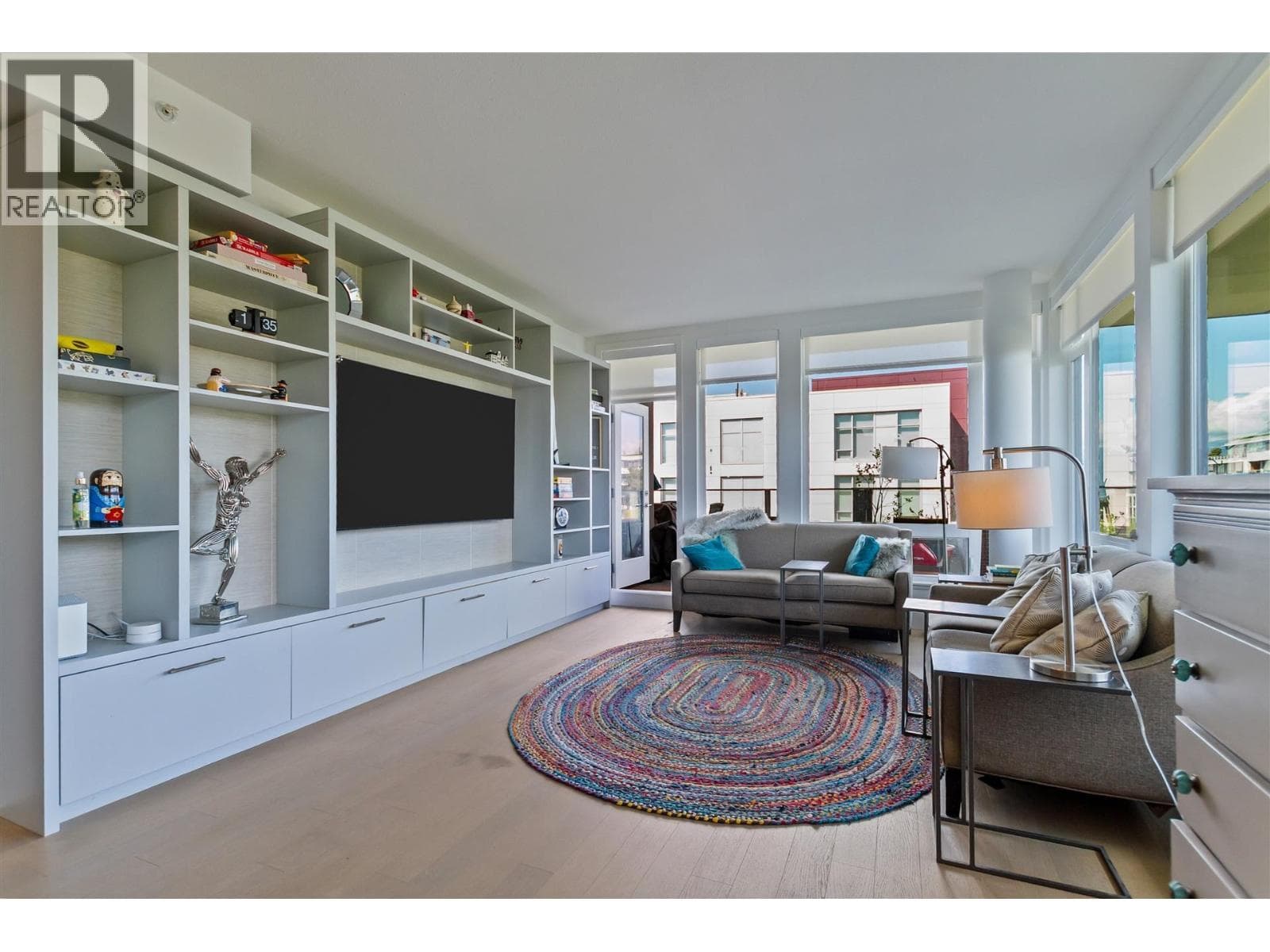 601 5115 CAMBIE STREET photo 4