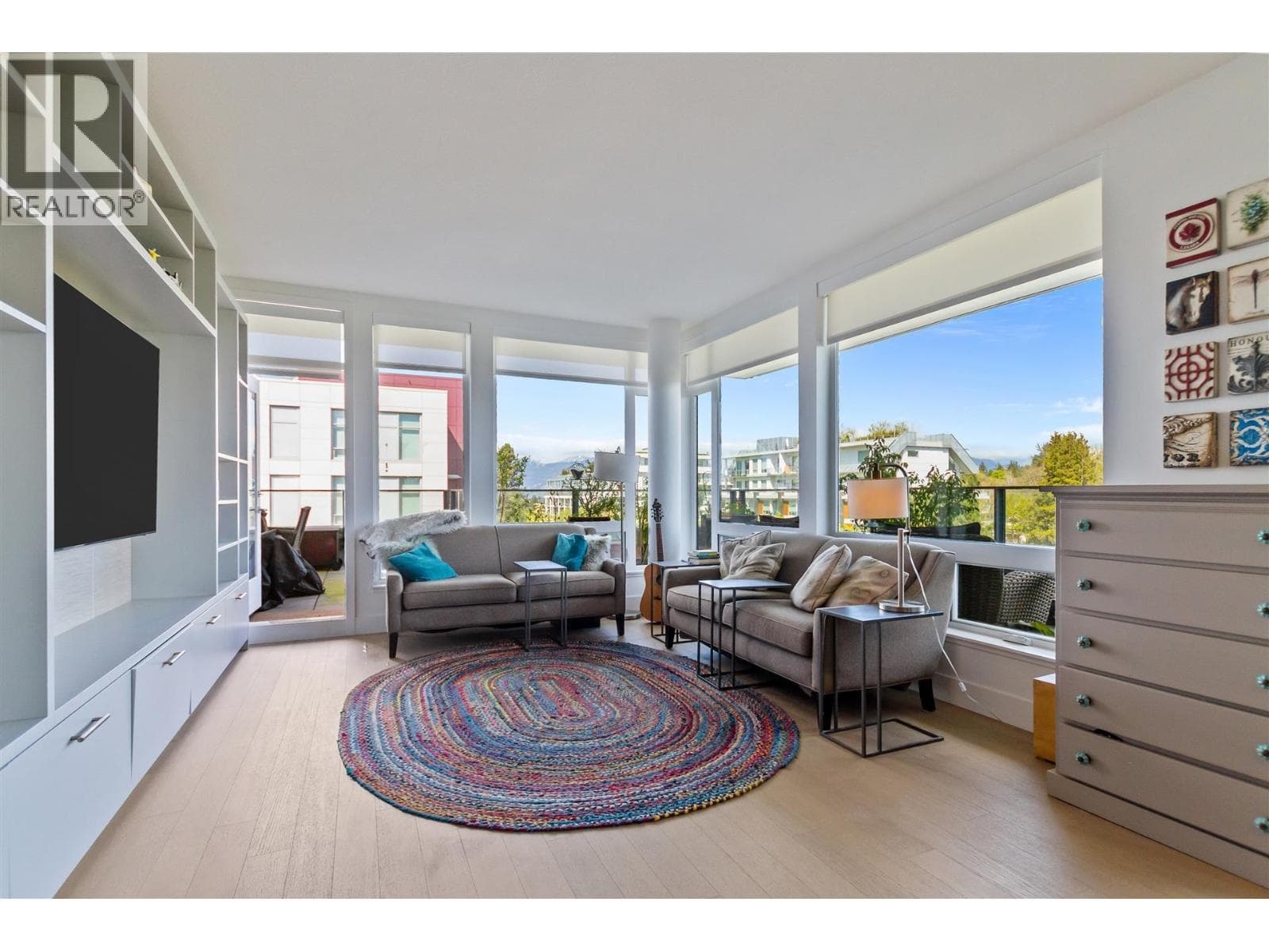 601 5115 CAMBIE STREET photo 3