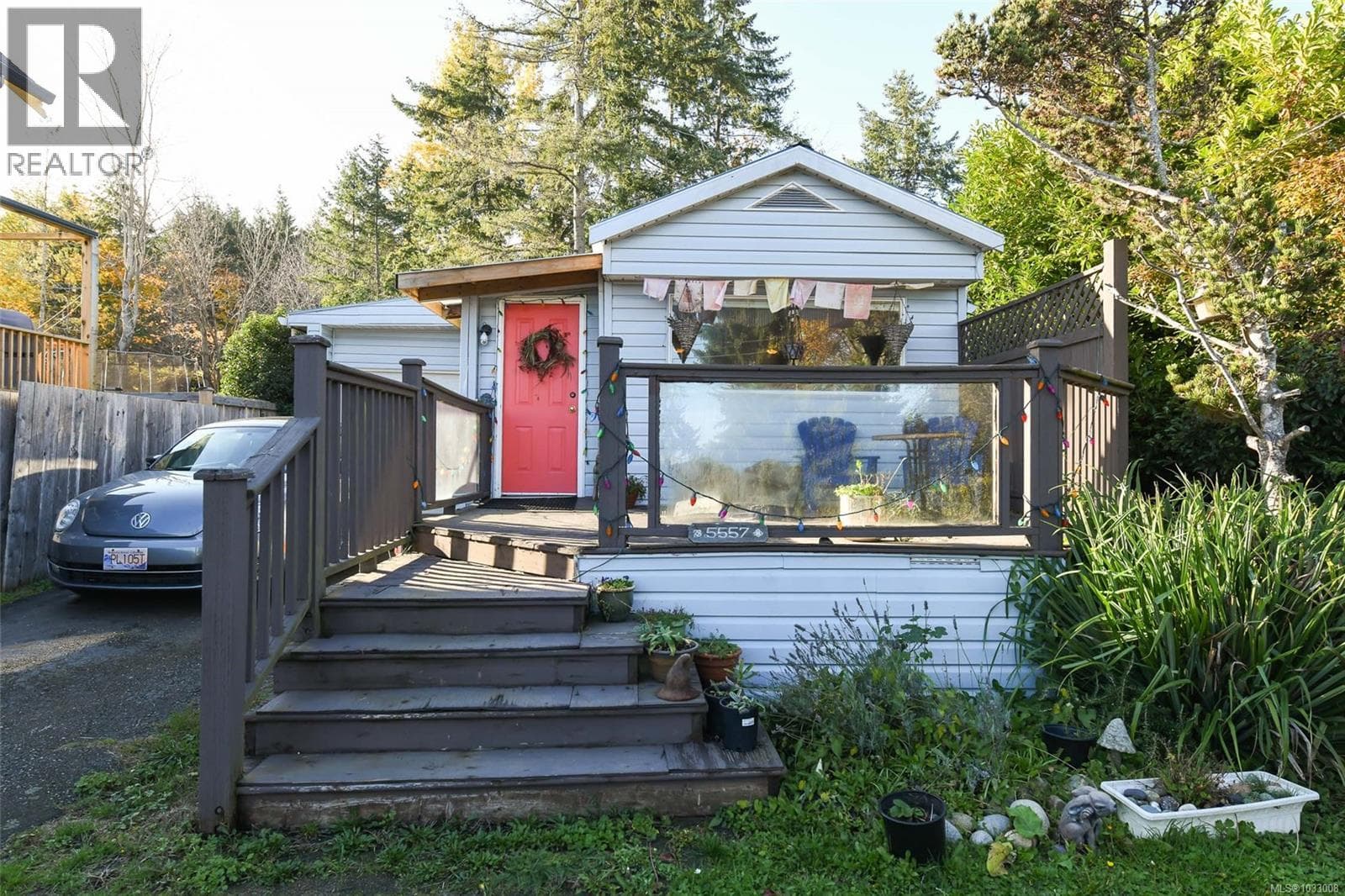 5557 Horne St photo 4