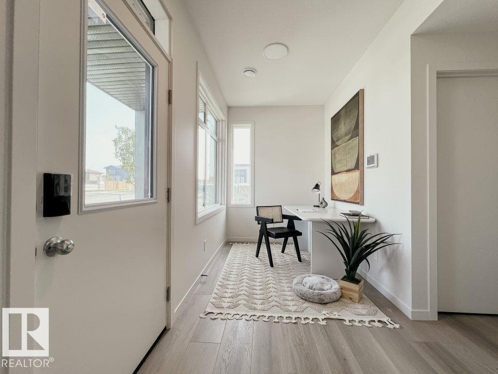 305 32 ST SW photo 2