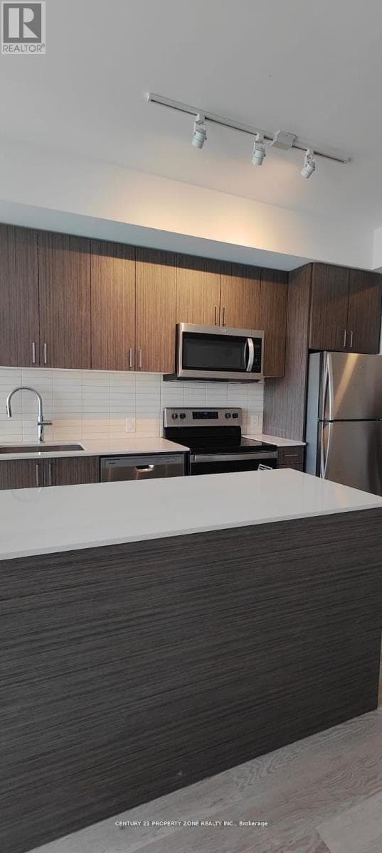 405 - 2782 BARTON STREET E photo 2