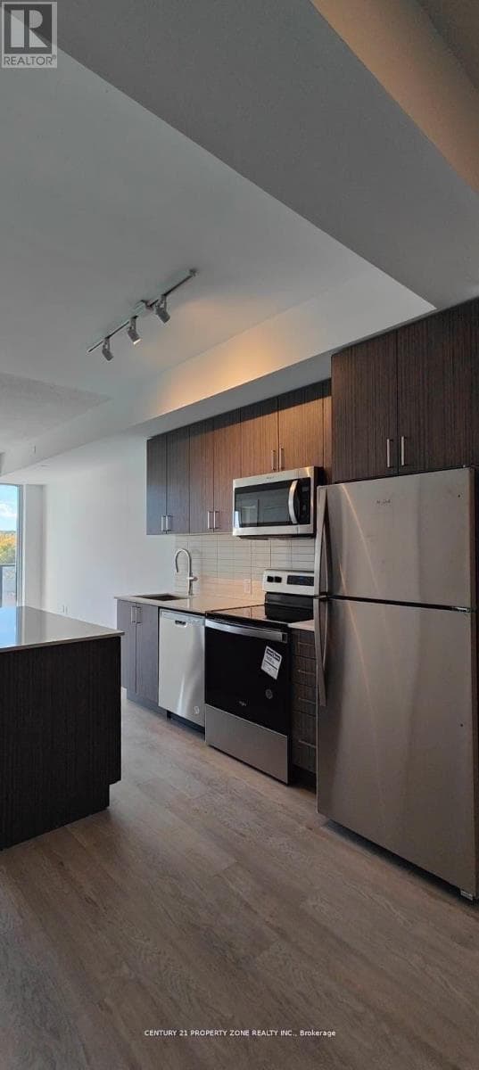 405 - 2782 BARTON STREET E photo 4