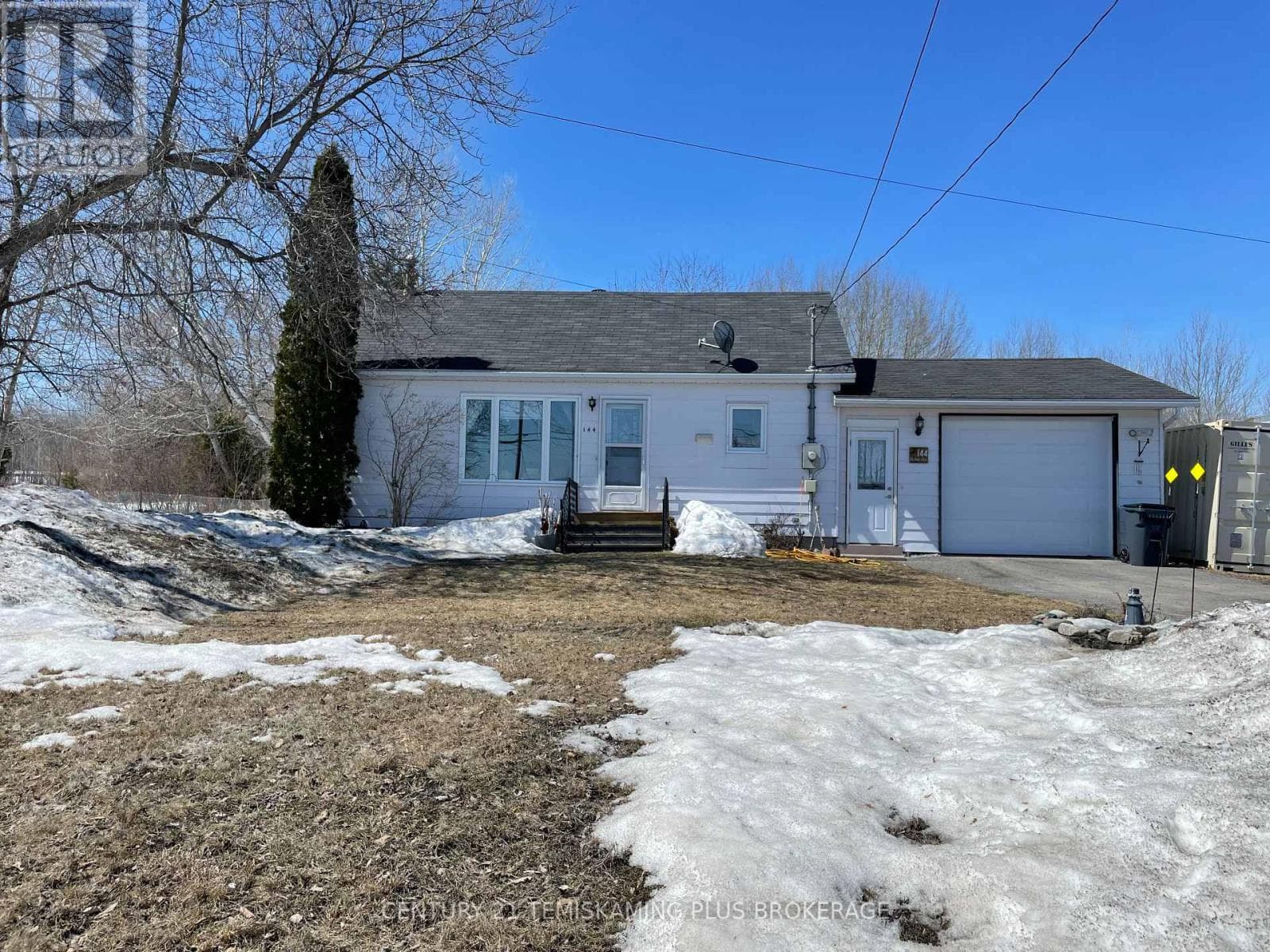 2 bed 1 bath single family at 144 RORKE AVENUE — $299,900