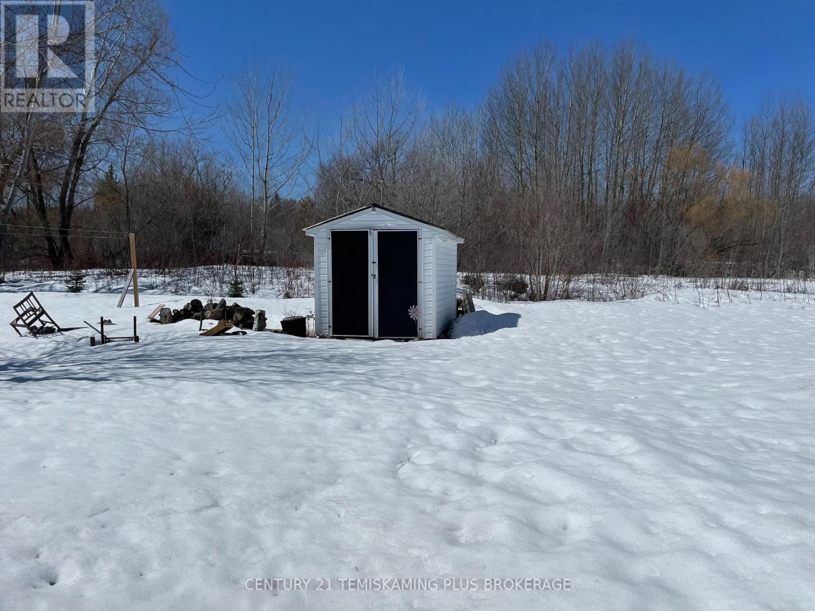 144 RORKE AVENUE photo 4