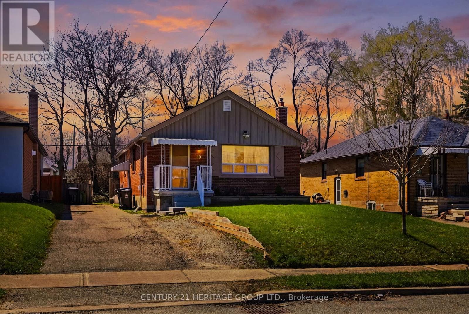 7 bed 2 bath single family at 10 GARTHWOOD DRIVE — $999,900