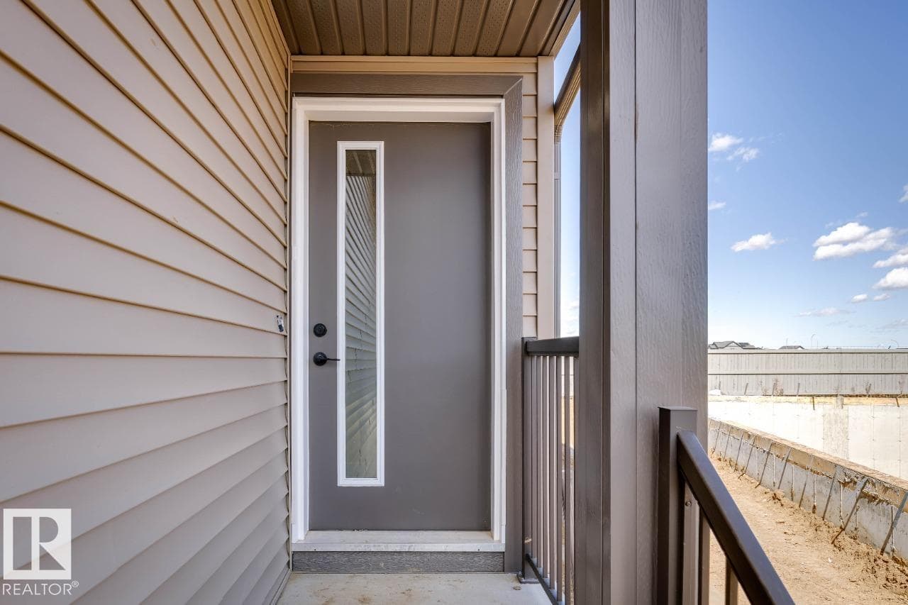 22376 90 AV NW photo 4