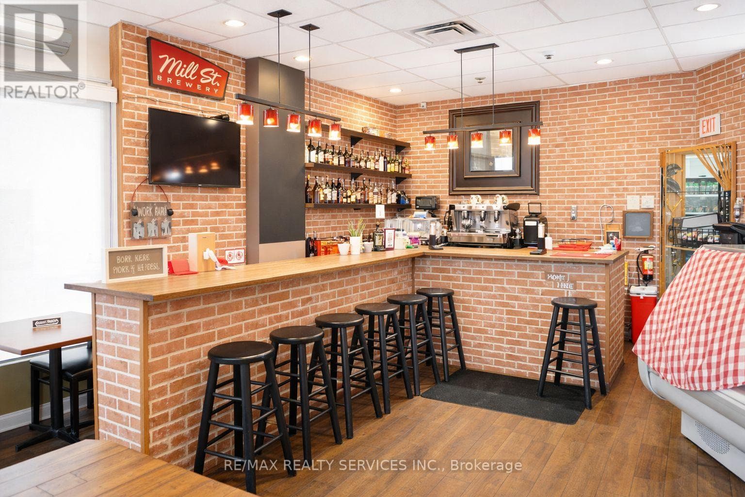 business at 30 - 19 KENVIEW BOULEVARD — $89,000