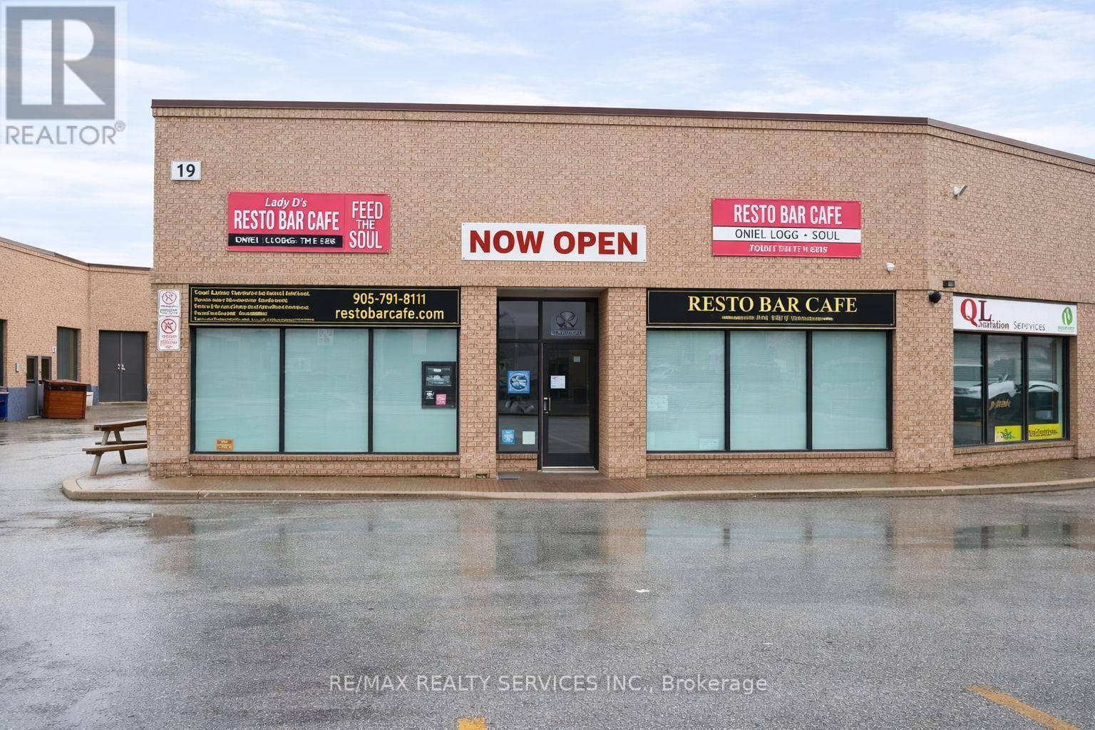 30 - 19 KENVIEW BOULEVARD photo 3