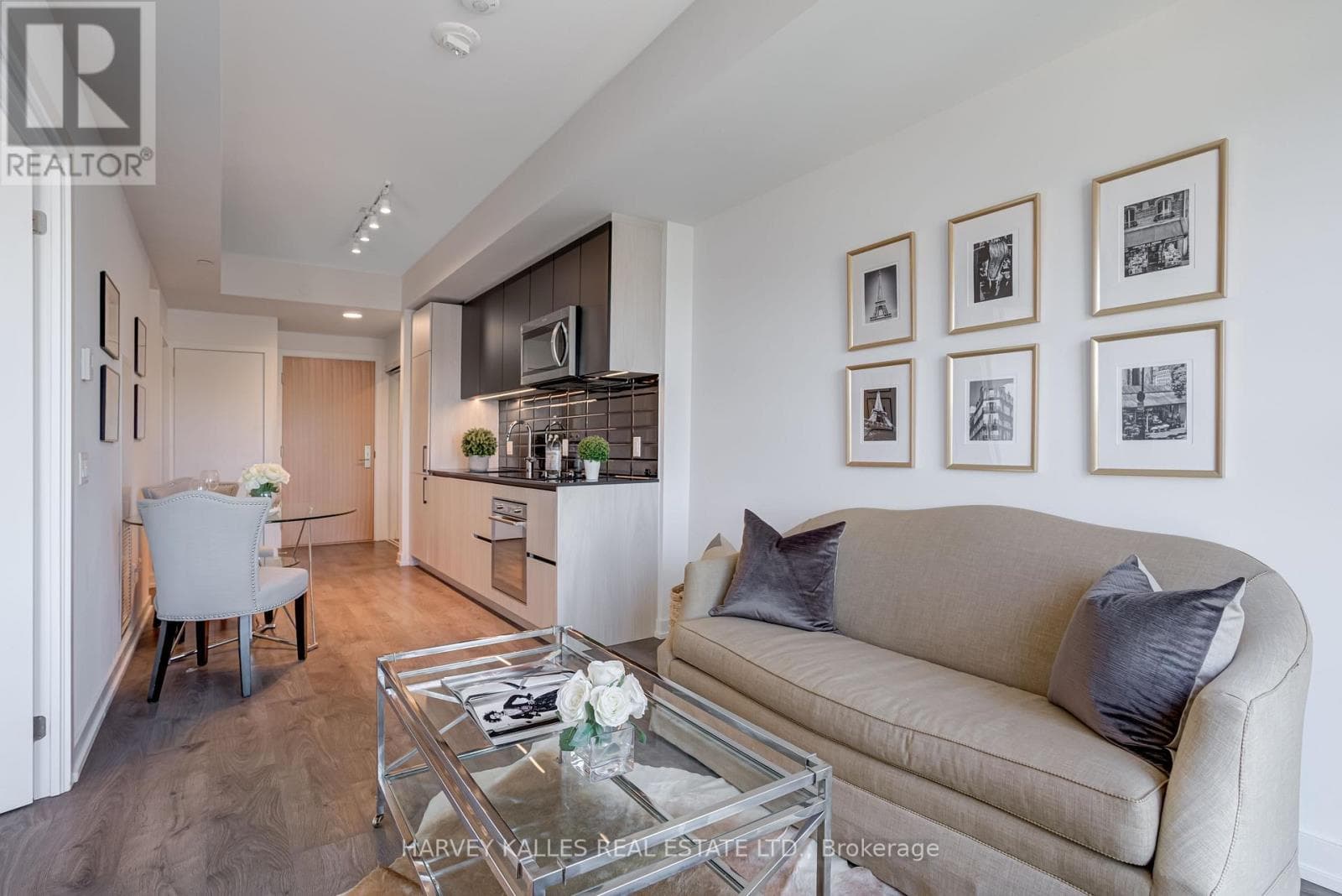 541 - 150 LOGAN AVENUE photo 4