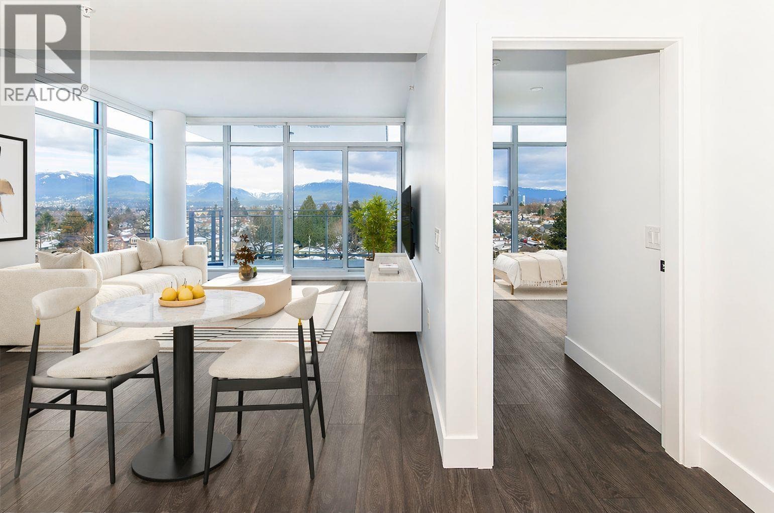 808 2435 KINGSWAY STREET photo 3