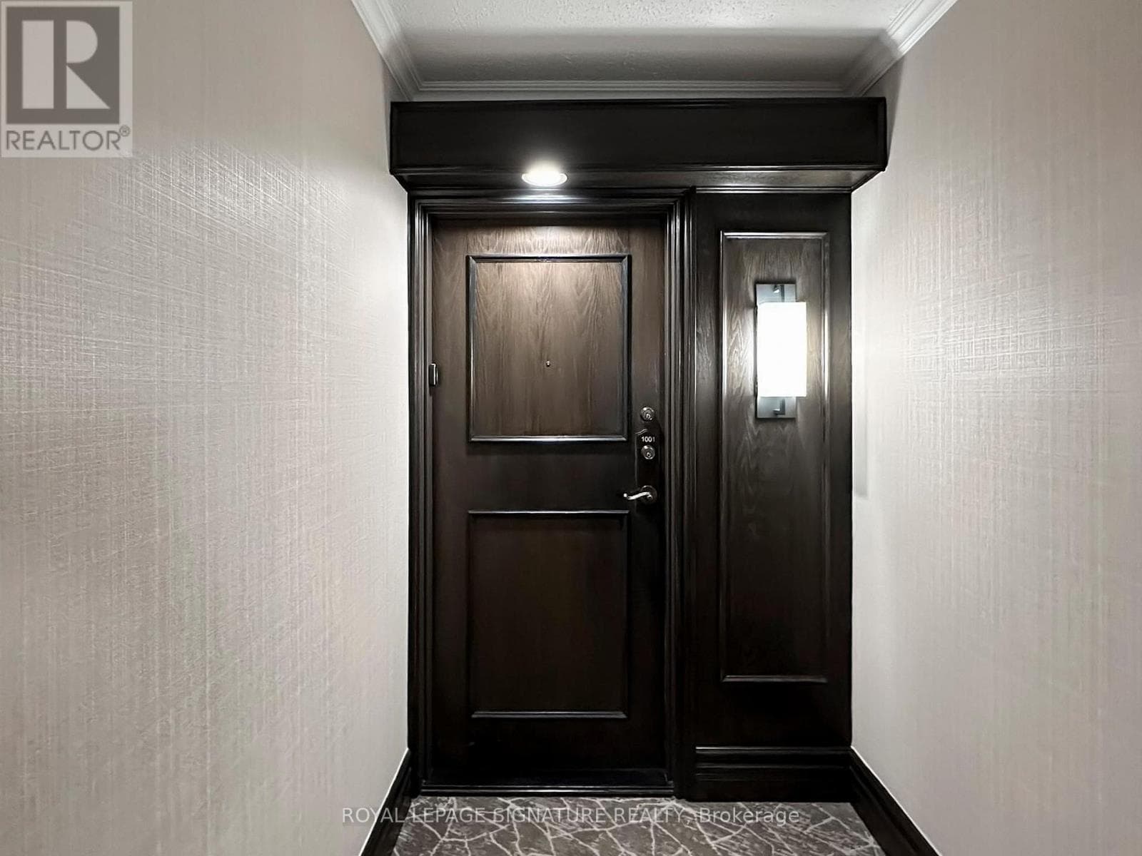 1001 - 85 SKYMARK DRIVE photo 2