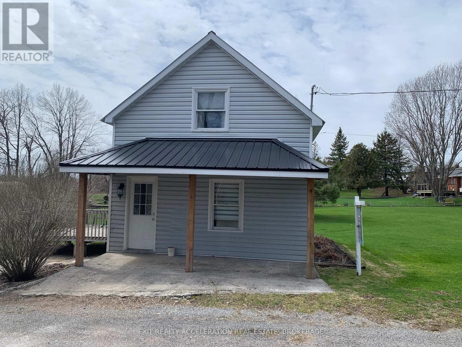 2 bed 1 bath single family at 9 CHESTNUT DRIVE — $369,900