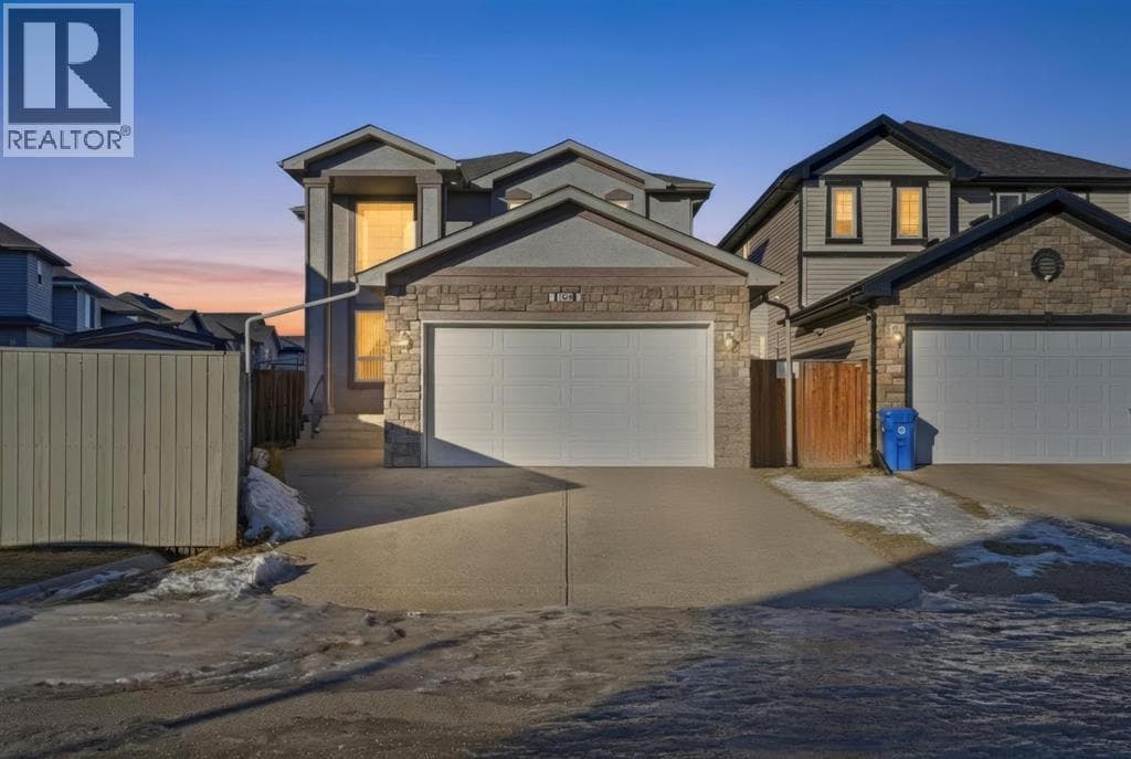 7 bed 4 bath single family at 104 Taralake Common NE — $779,900