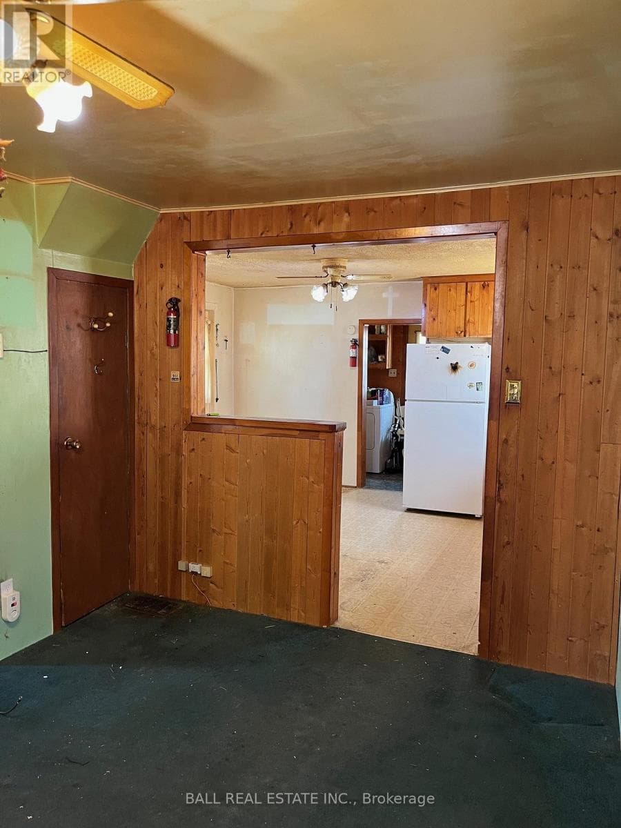 72 BOOTH STREET S photo 4
