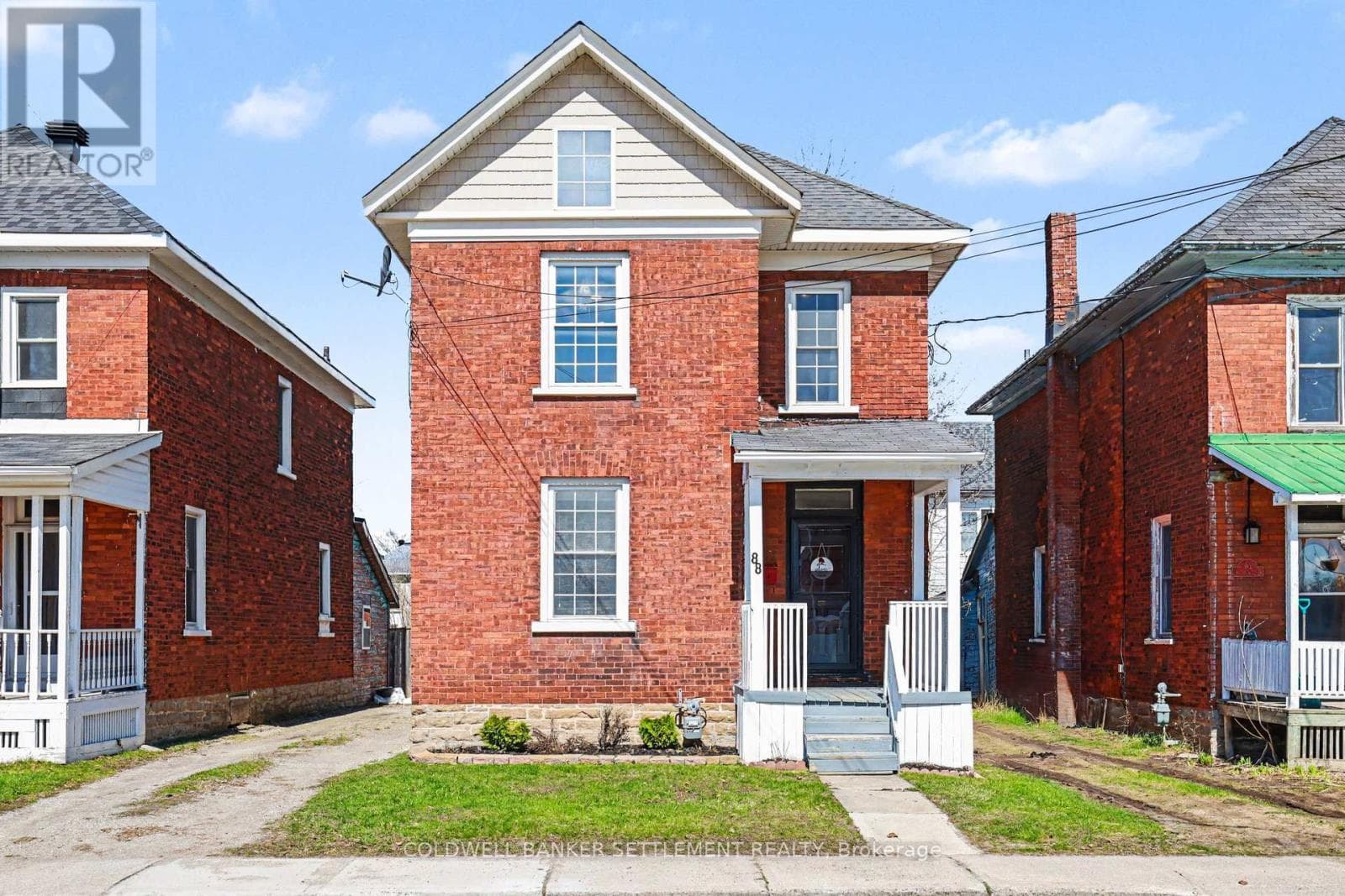 3 bed 2 bath single family at 88 RUSSELL STREET E — $399,900