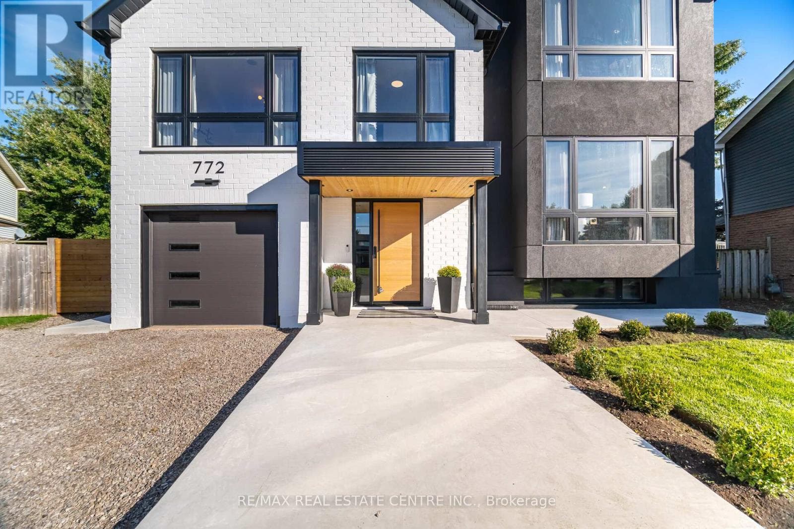 772 BANTING COURT photo 2