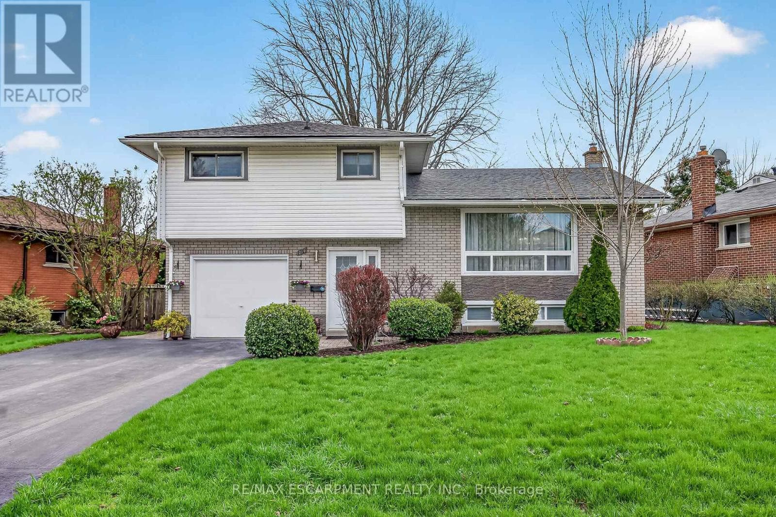 3 bed 2 bath single family at 210 COLUMBIA DRIVE — $799,900