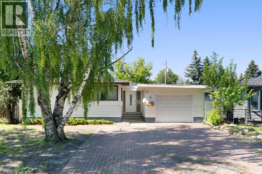 4 bed 3 bath single family at 87 Hillgrove Drive SW — $691,000