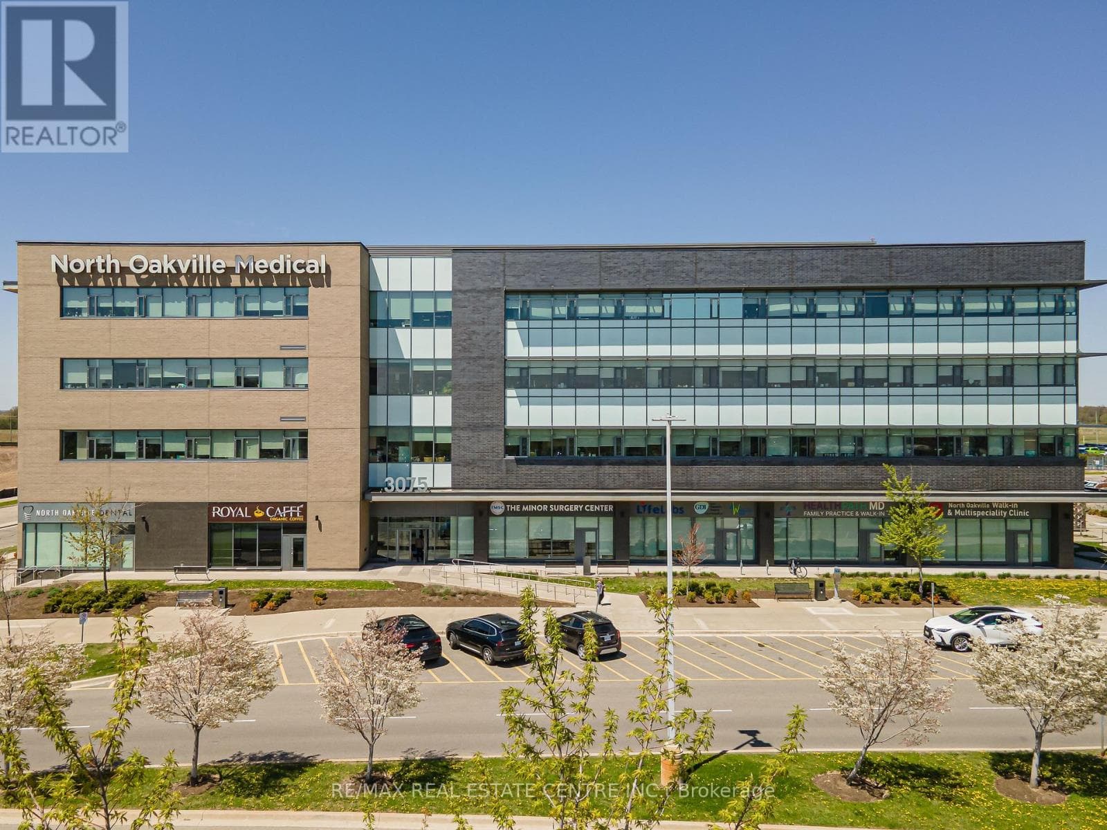 1 bath office at 408 - 3075 HOSPITAL GATE — $525,000