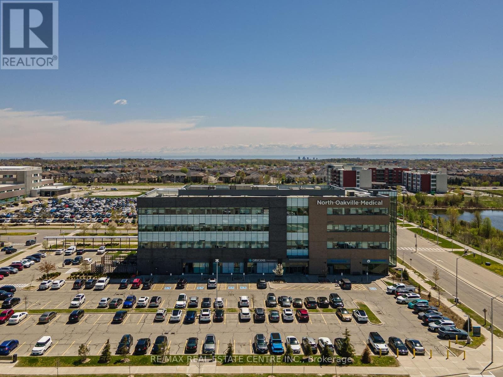 408 - 3075 HOSPITAL GATE photo 2