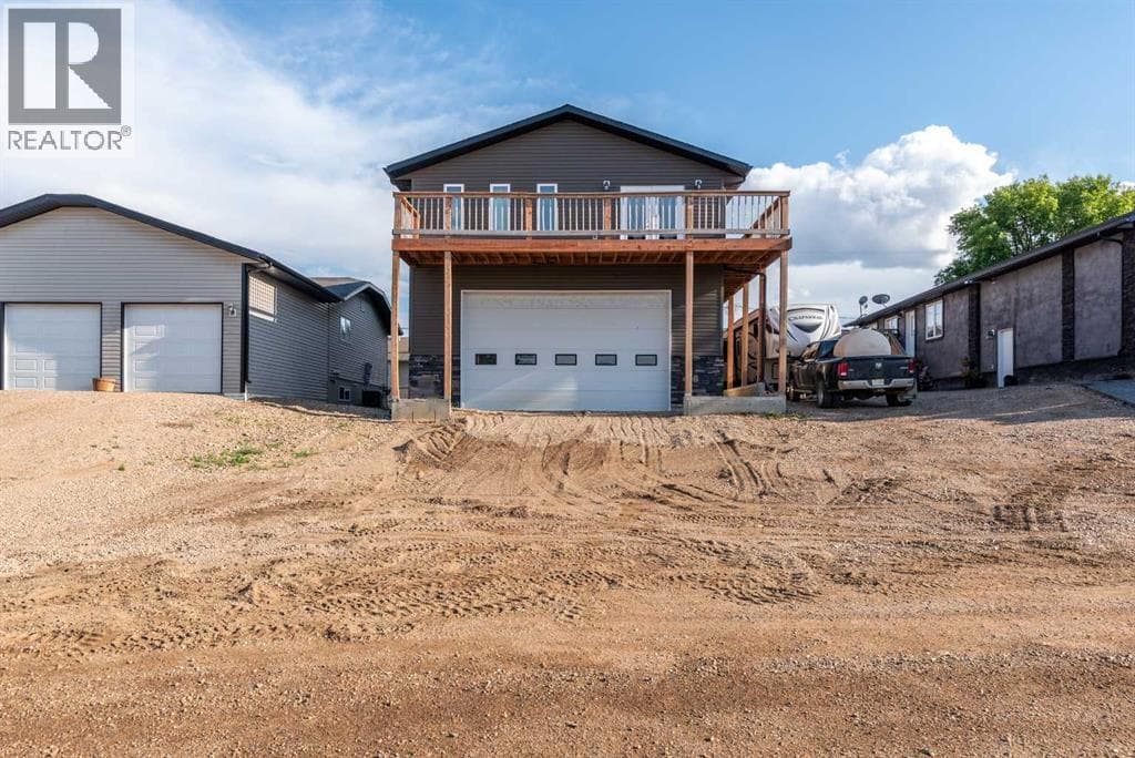 3 bed 3 bath single family at 43 Scenic Drive — $425,000
