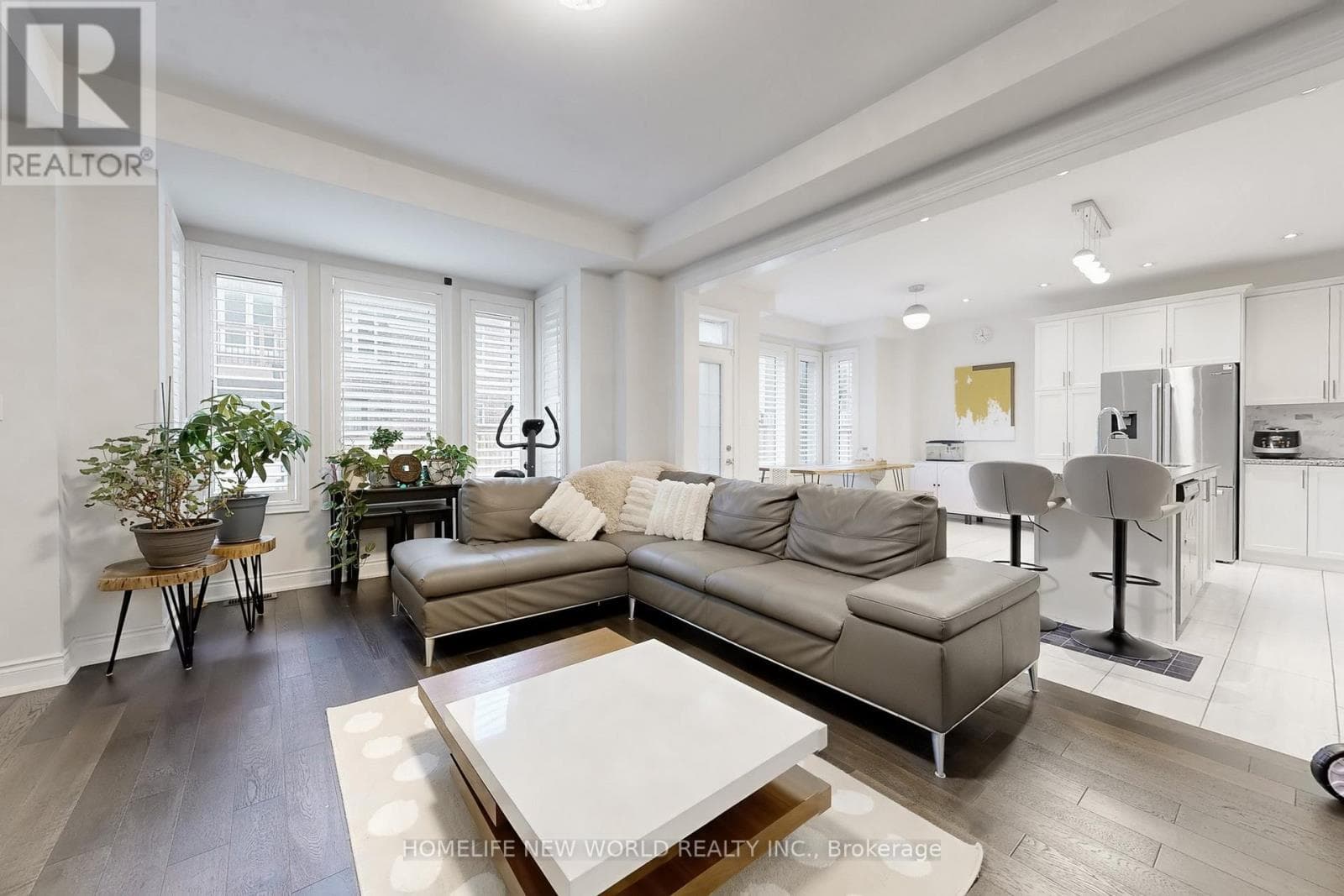 50 BEN SINCLAIR AVENUE photo 4