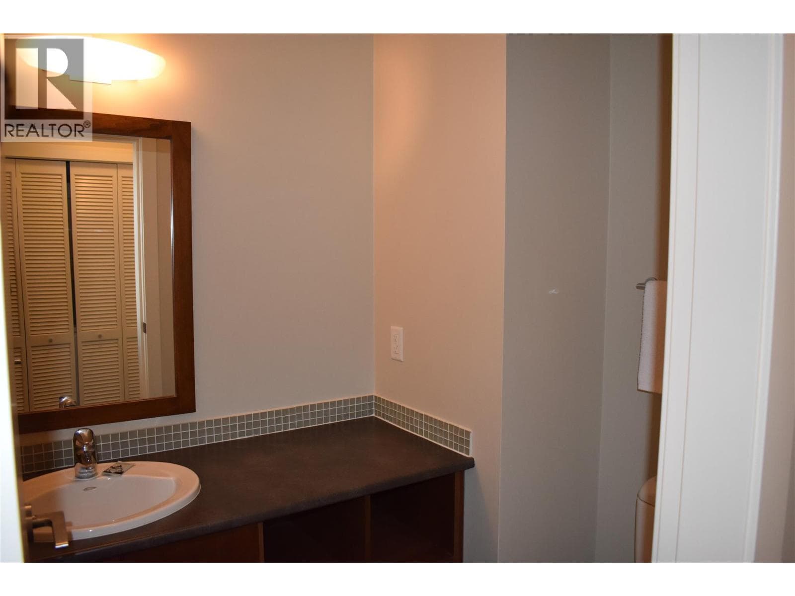 2049 Summit Drive Unit# 414D Lot# 34 photo 5