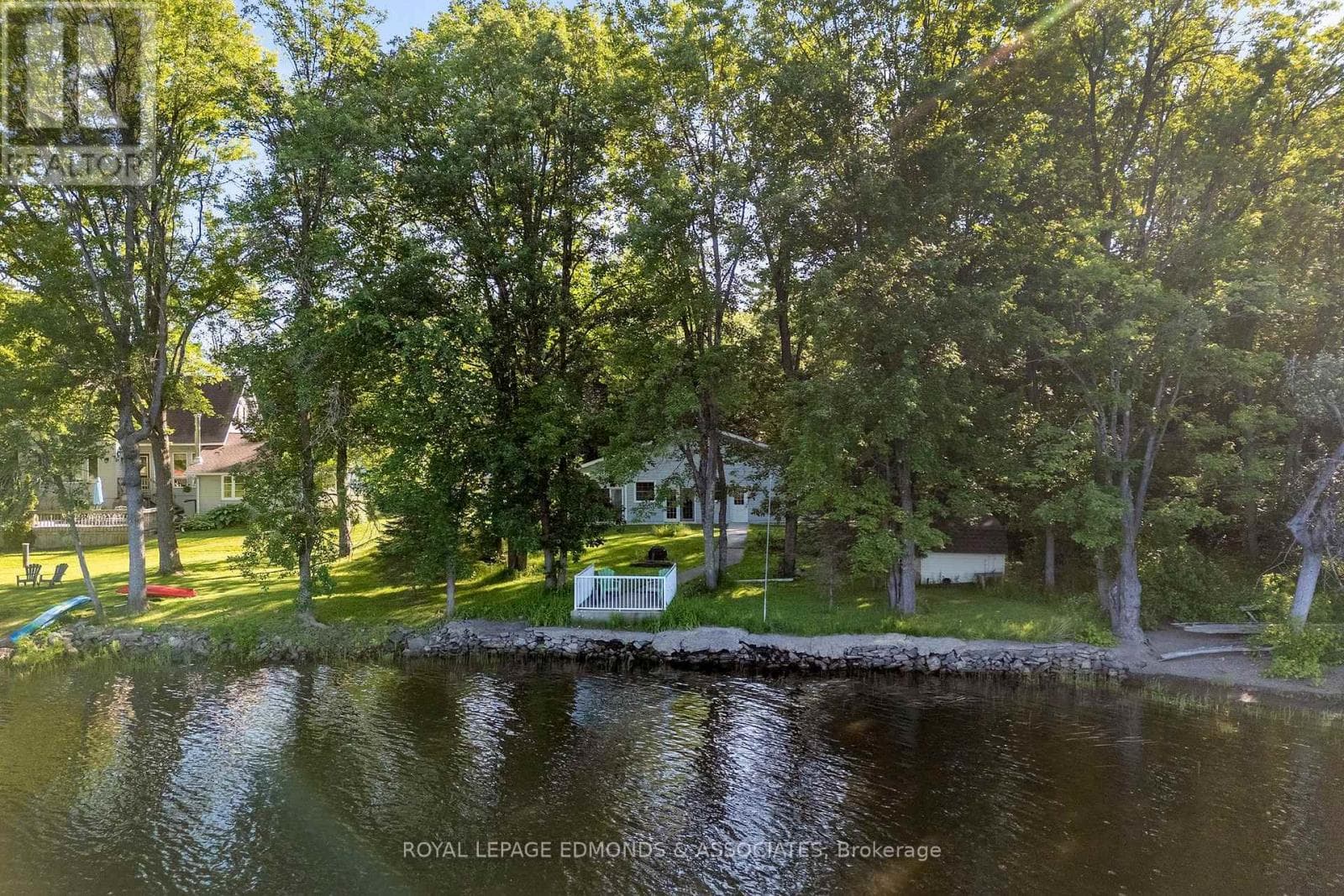 731 FRANCIE LANE photo 2