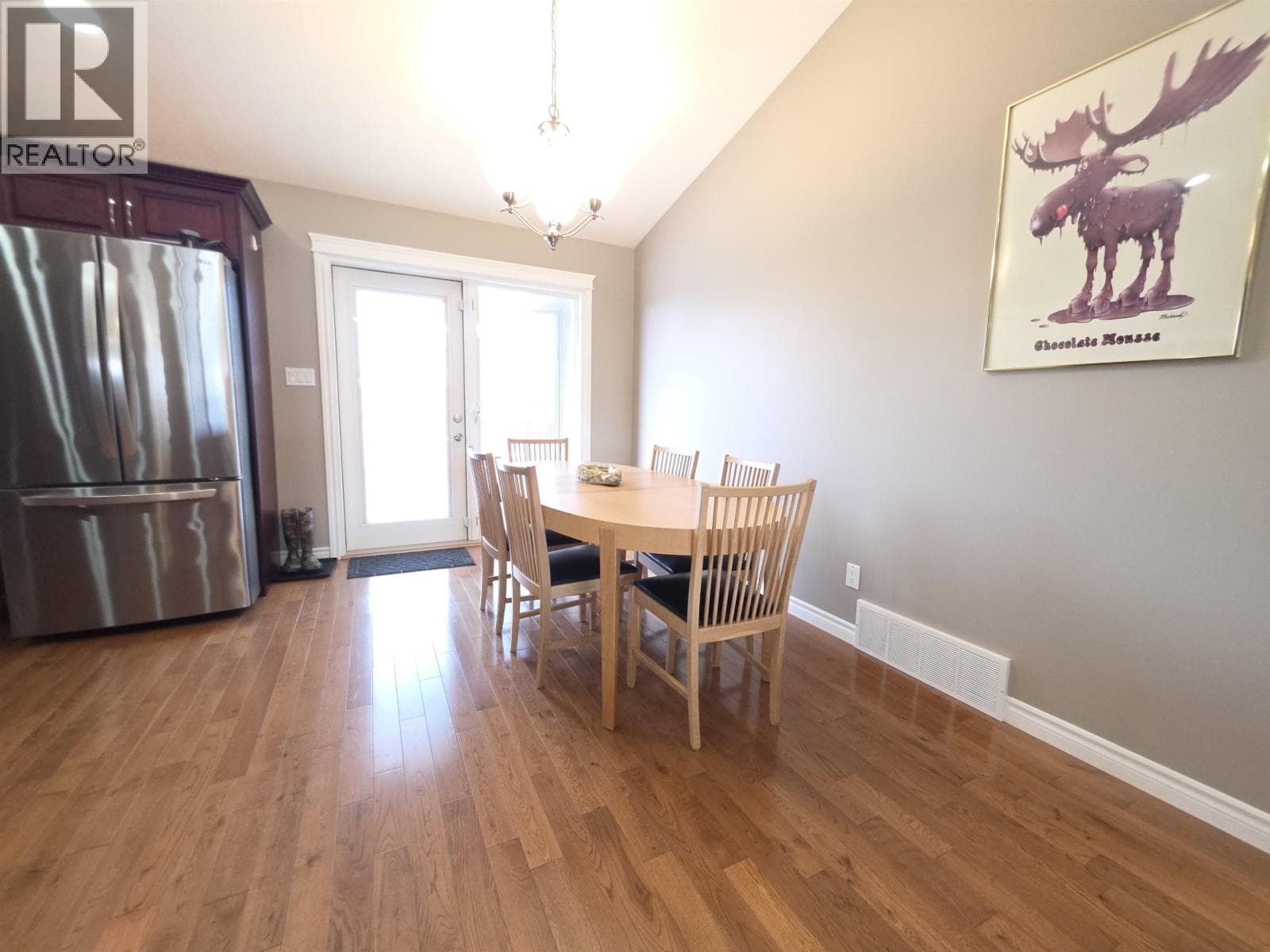 3485 HARGREAVES AVENUE photo 5