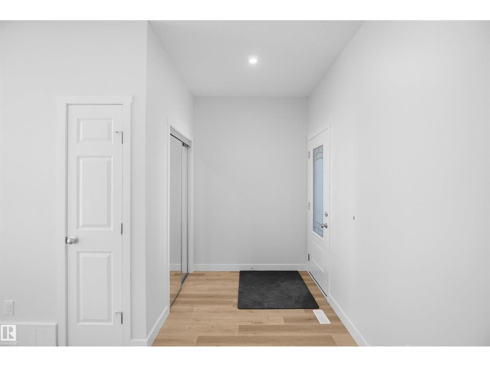 1928 210 ST NW photo 2
