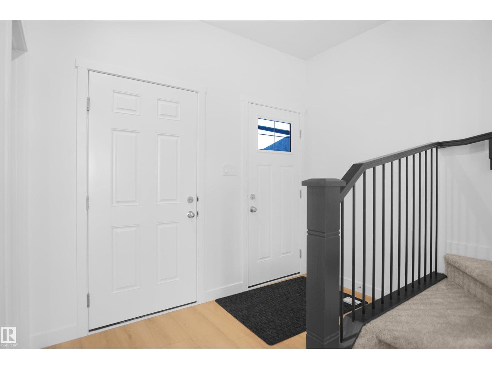 1932 210 ST NW photo 2