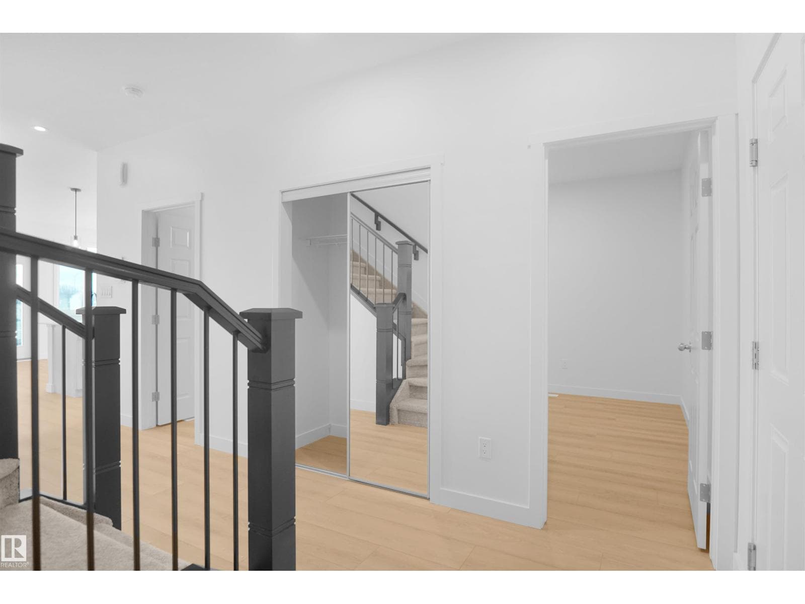 1932 210 ST NW photo 3