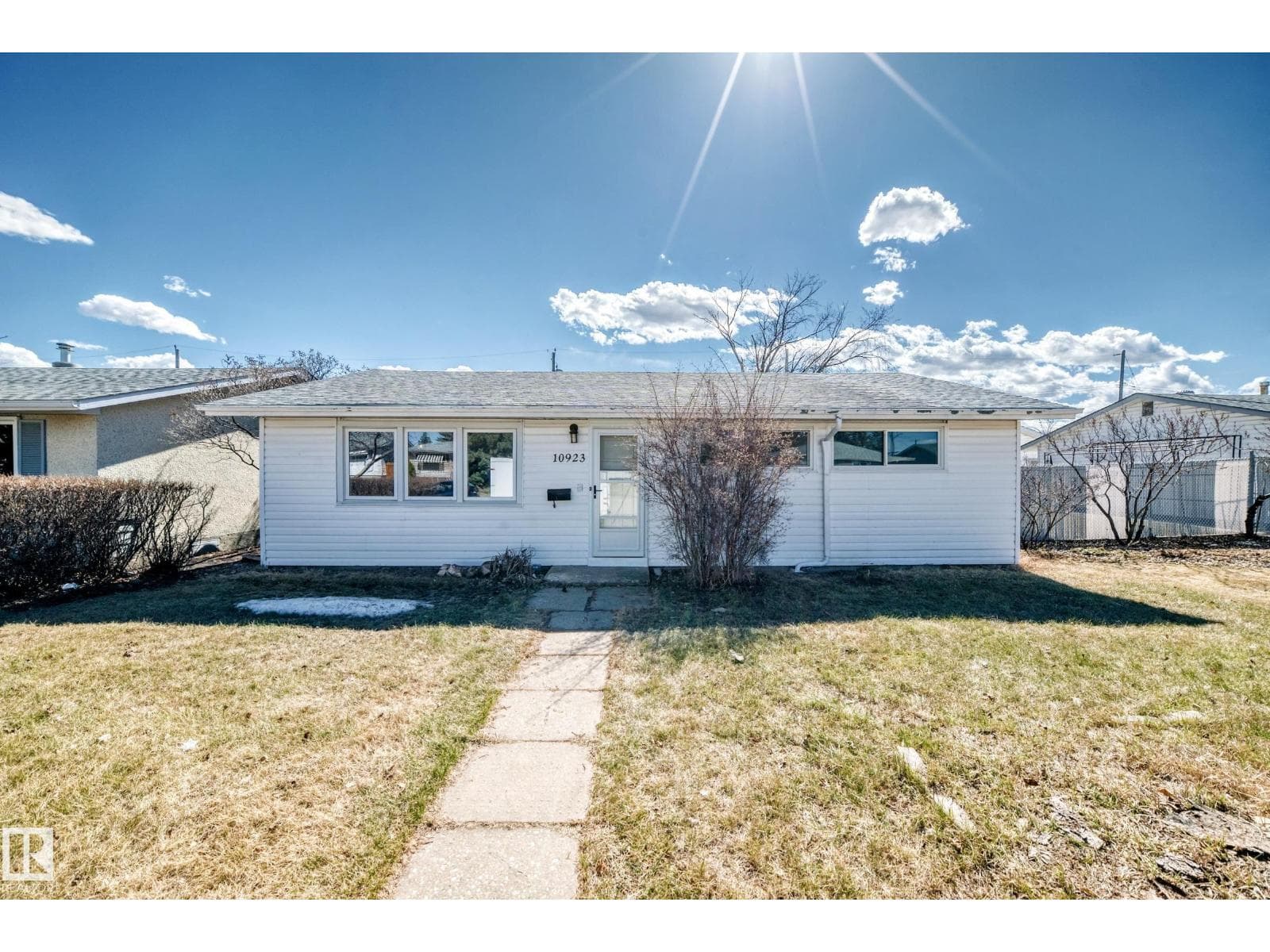 3 bed 1 bath single family at 10923 136 AV NW — $309,900