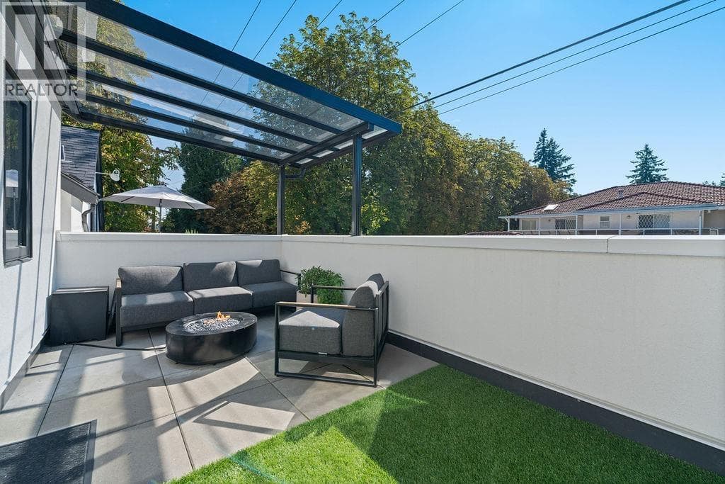 4921 LARCH STREET photo 5