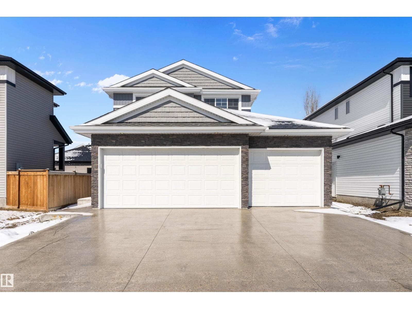 76 MAPLE CR — photo 3