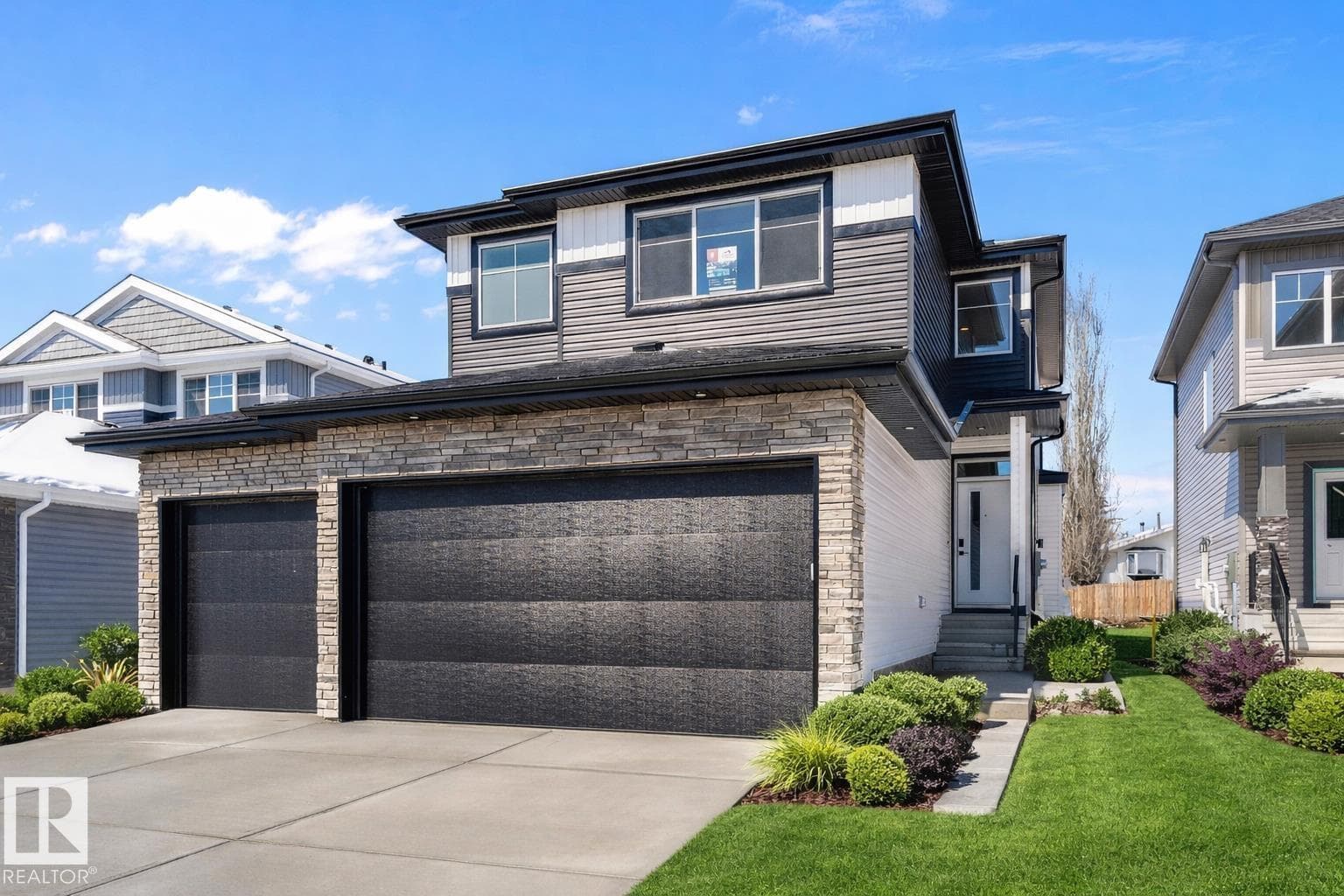72 MAPLE CR