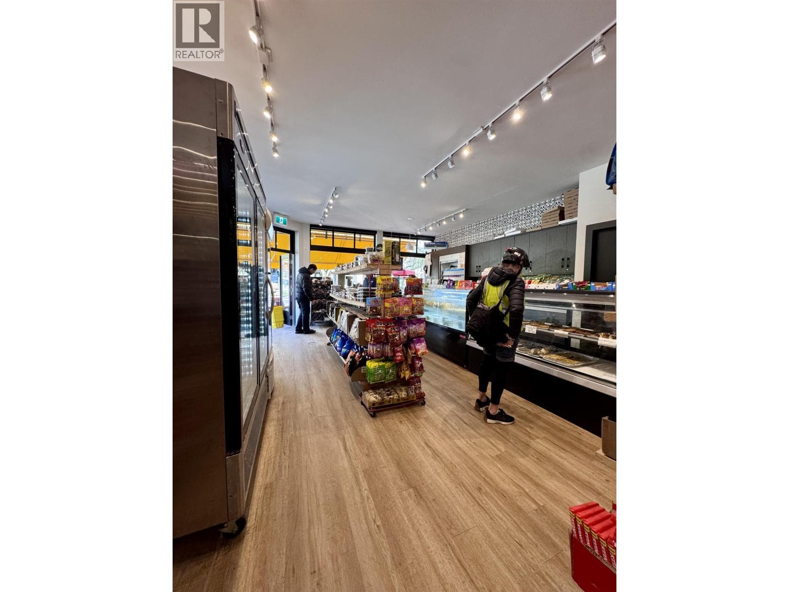1500 BARCLAY STREET photo 2