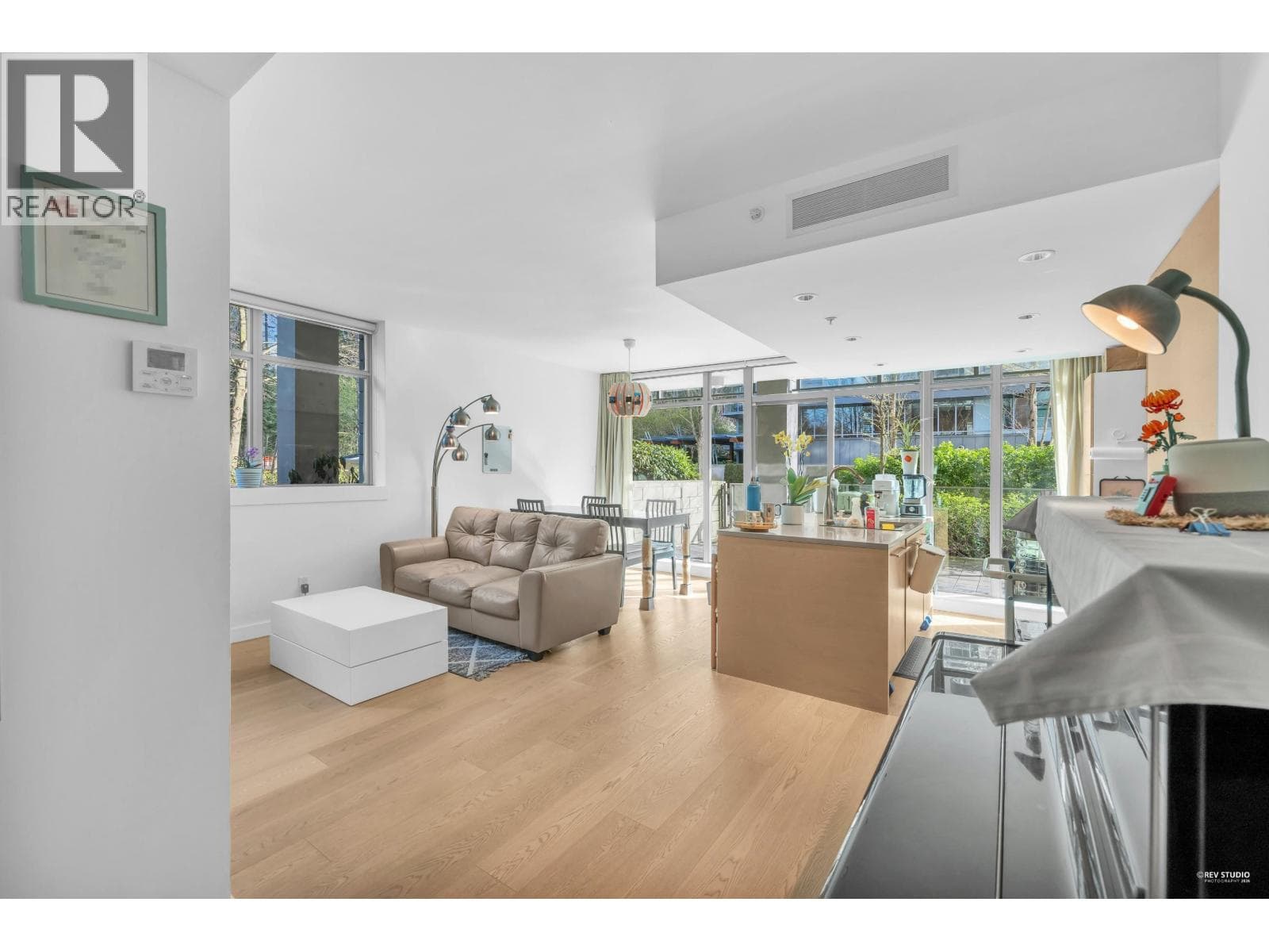 105 5782 BERTON AVENUE photo 5