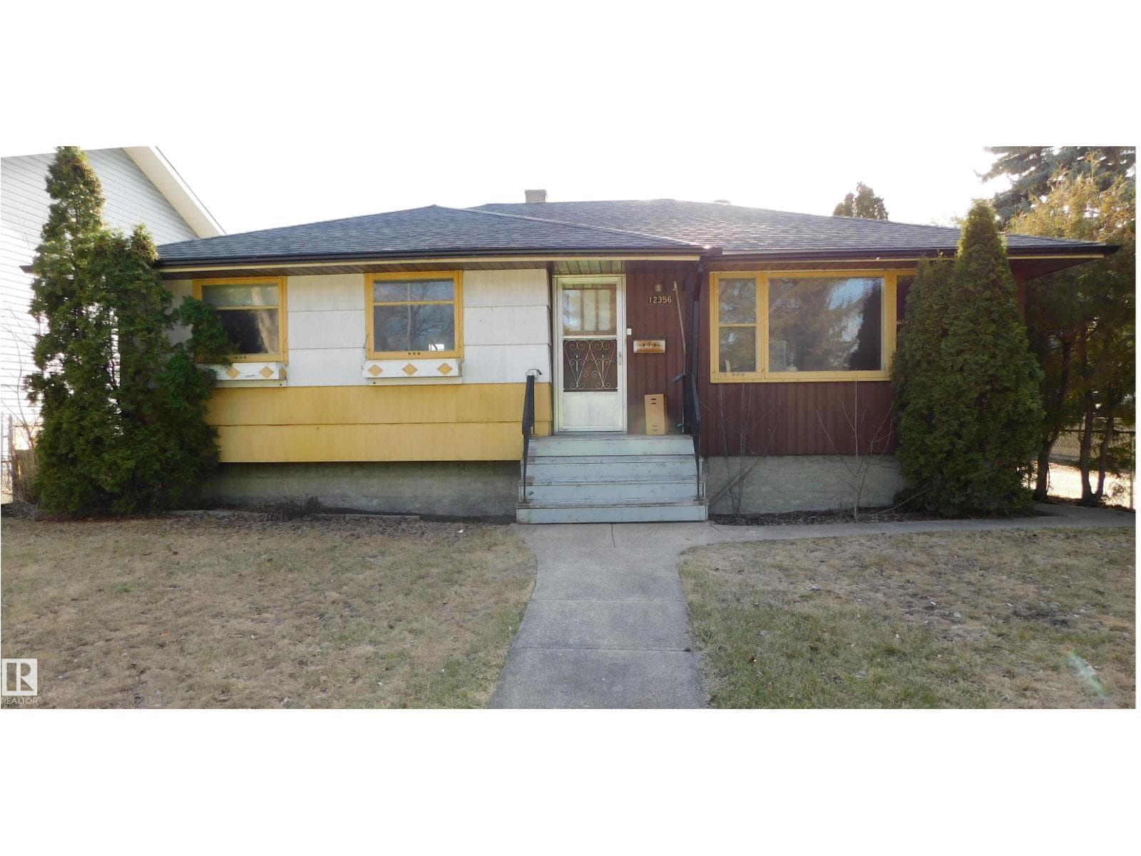 4 bed 1 bath single family at 12356 132 ST NW — $350,000