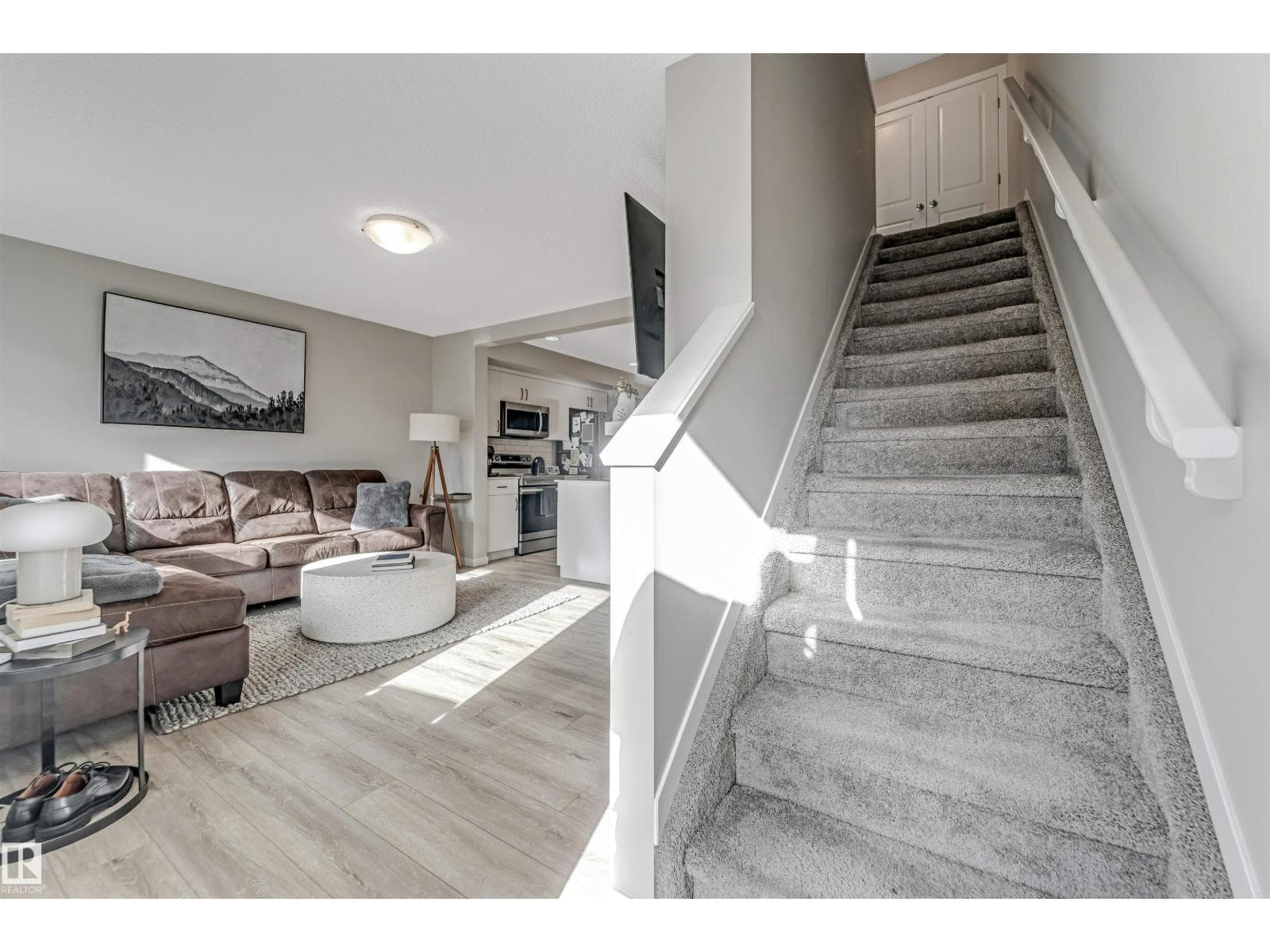 #110 1530 TAMARACK BV NW photo 4