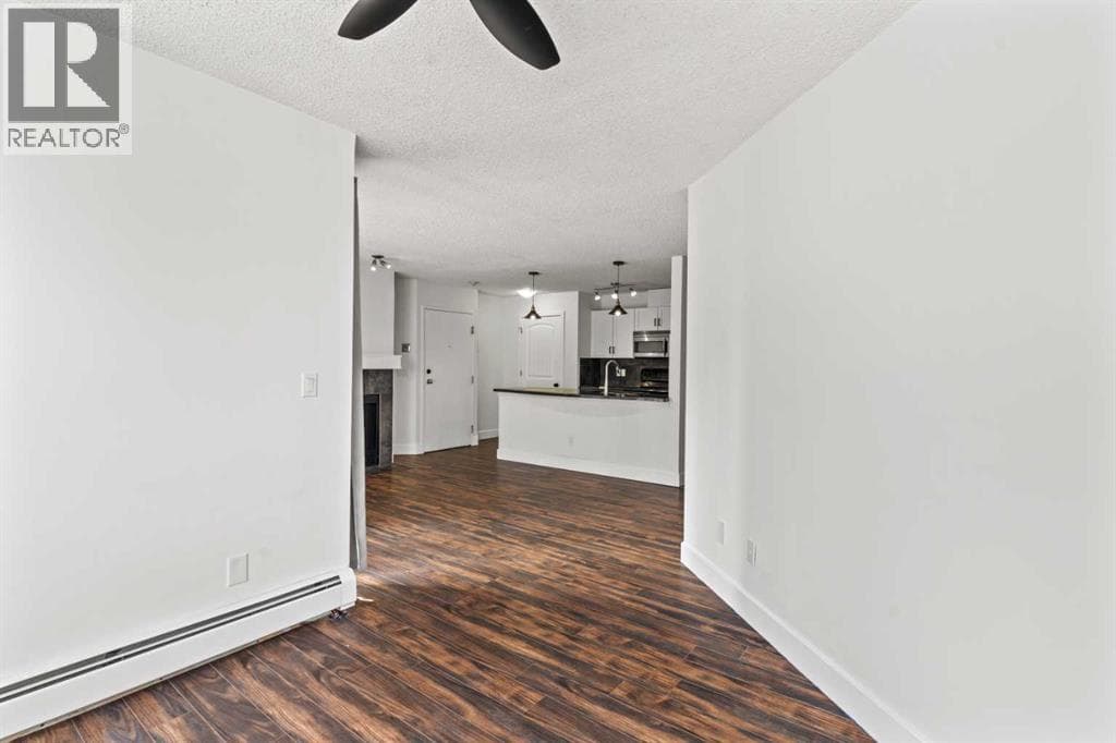 2, 219 Village Terrace SW photo 5