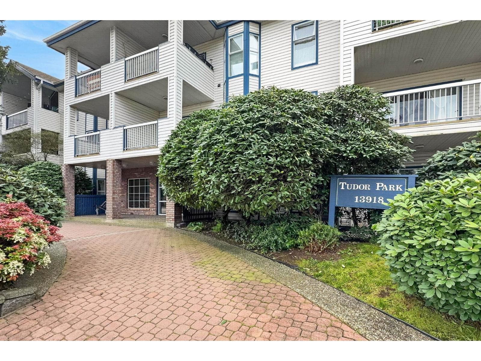 2 bed 2 bath single family at 116 13918 72 AVENUE — $525,000