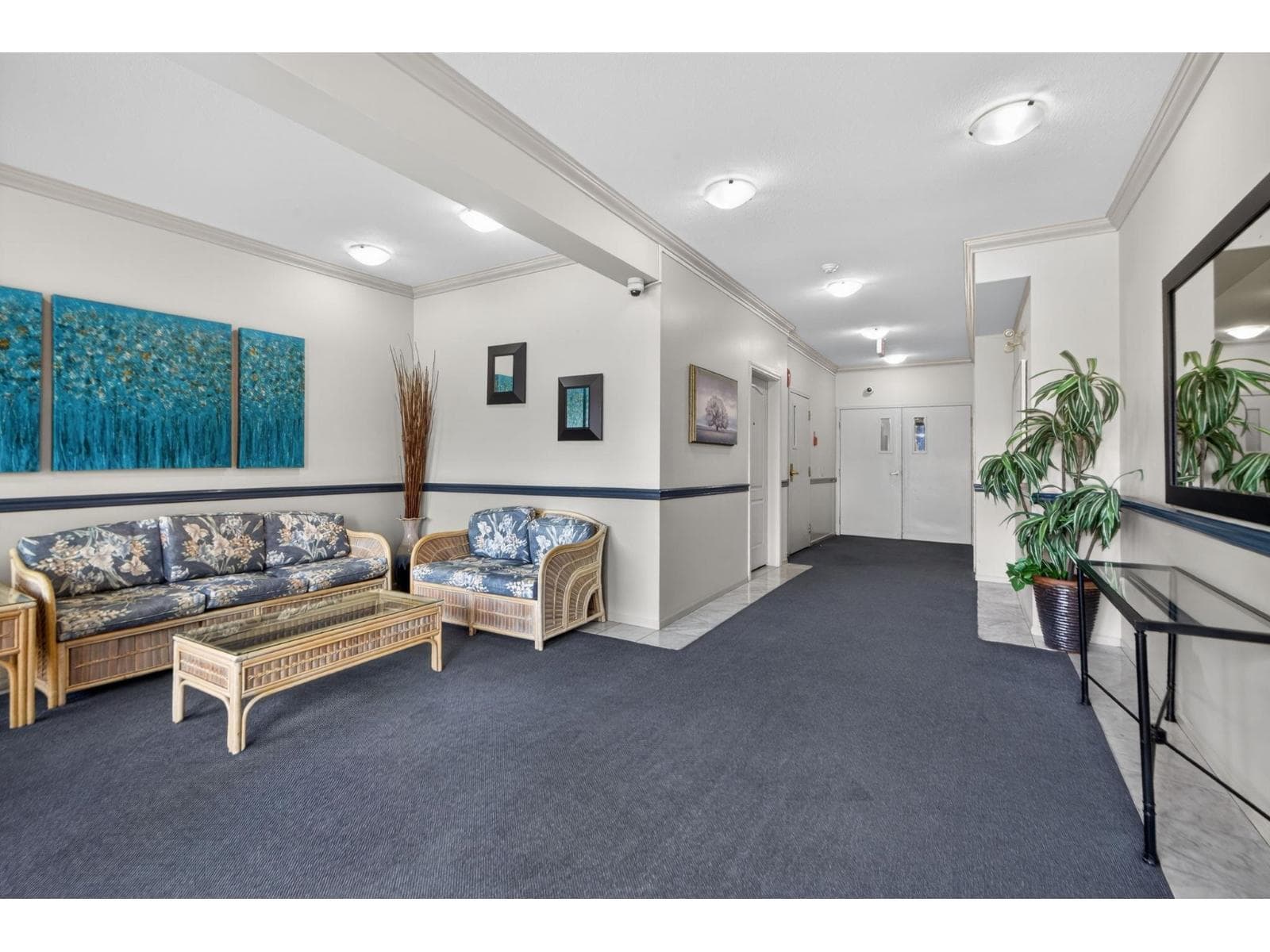 116 13918 72 AVENUE photo 3