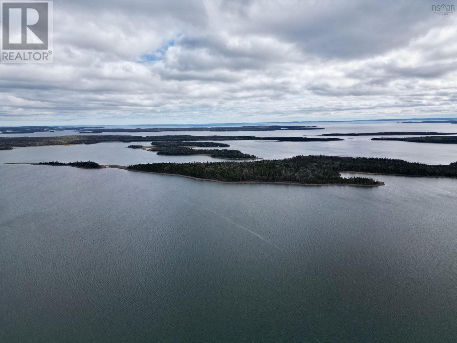 Acreage MacLeod Island, Lennox Passage, NS, B0E 1V0 photo 3