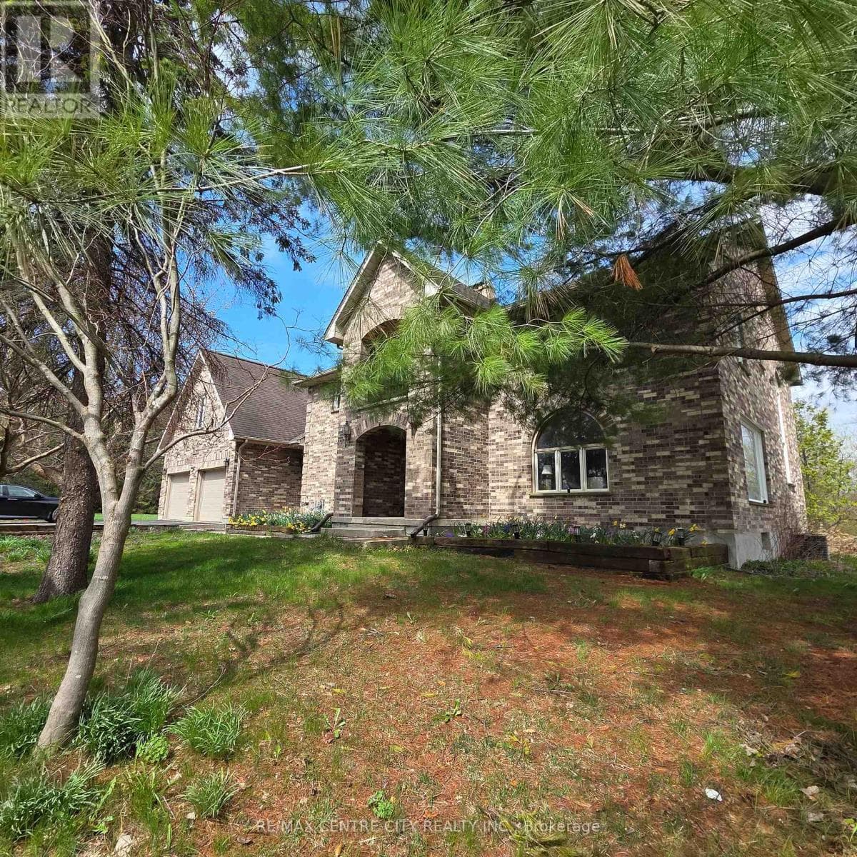 4 bed 4 bath single family at 1496 SUNNINGDALE ROAD E — $1,125,000