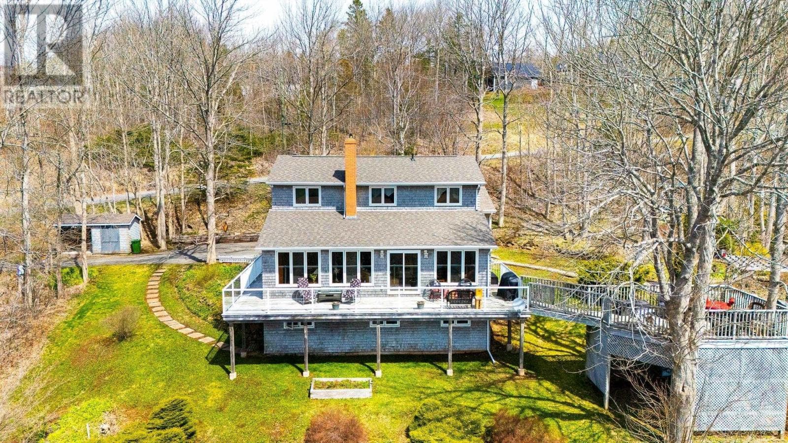 4 bed 3 bath single family at 8 Foleaze Park Drive — $699,000
