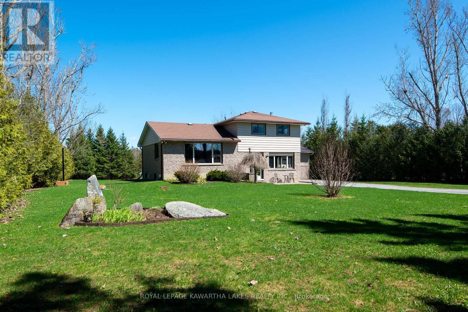 328 CEDAR GLEN ROAD photo 2