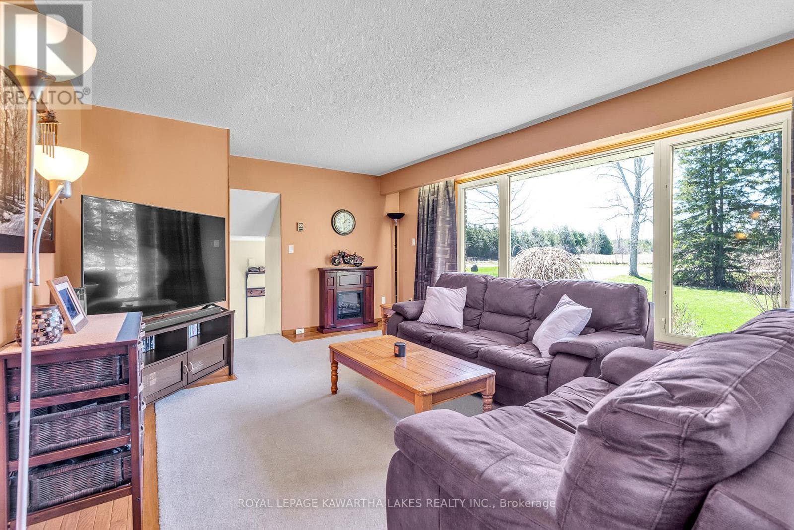 328 CEDAR GLEN ROAD photo 4