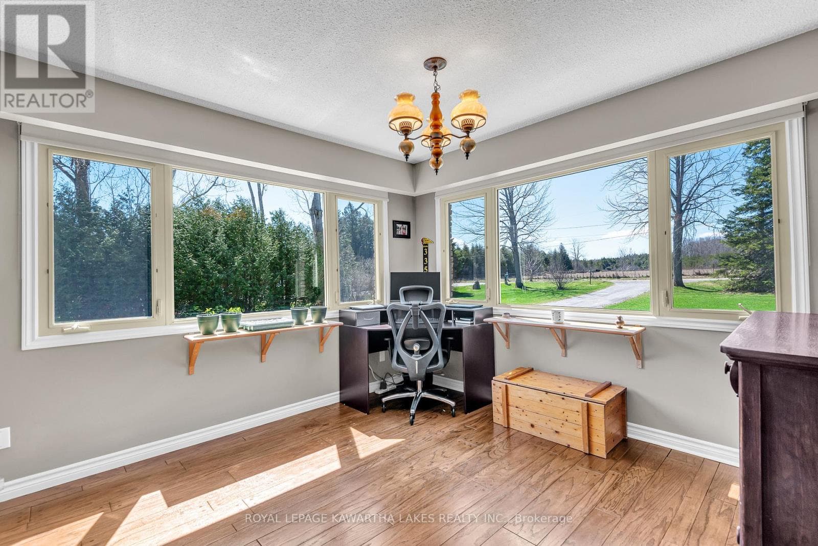 328 CEDAR GLEN ROAD photo 5