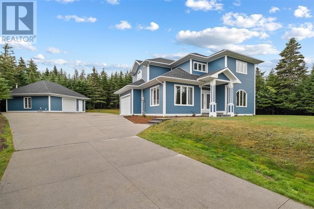 8 Cayman Drive photo 3
